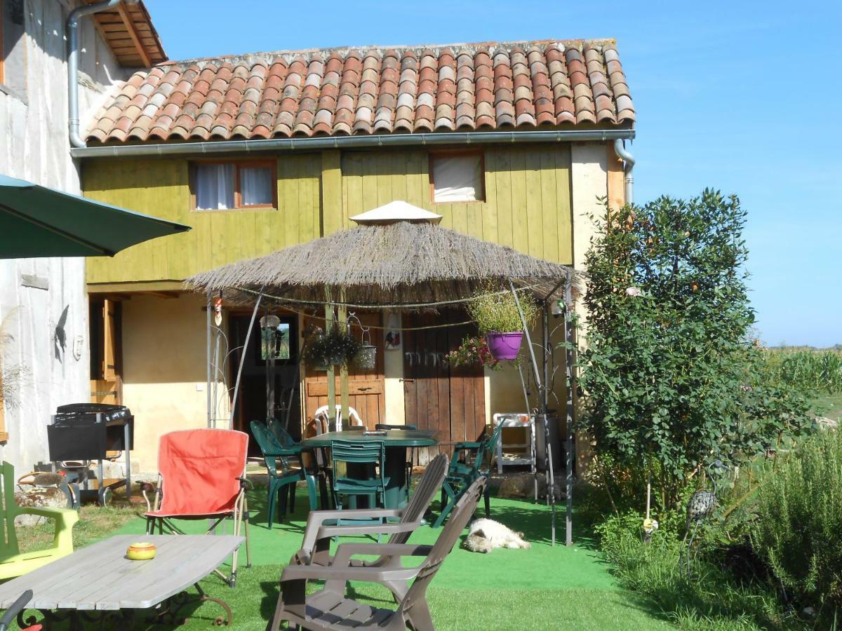 Arie - Chez Joelle Et Michel Hotel Dému Exterior foto